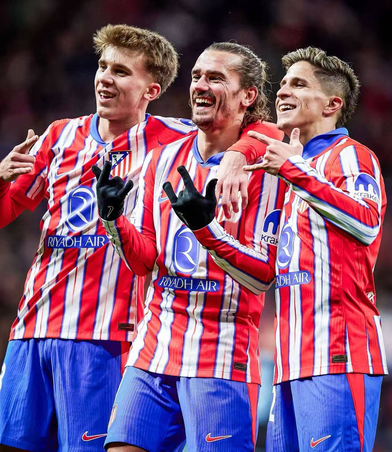 国际比赛日塞维利亚止住颓势：英超节点到来，态度坚定，团队化学反应显著